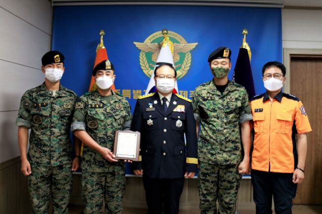 제주소방, 인천 9공수여단 55특전대대에 감사패 전달