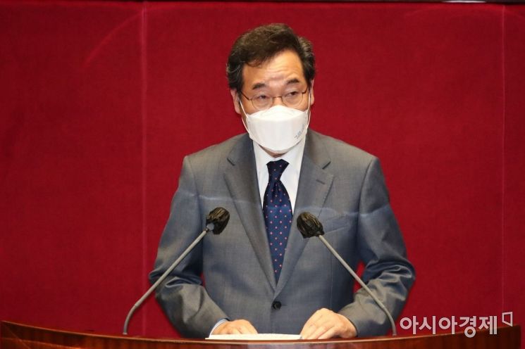 이낙연 더불어민주당 의원이 15일 국회에서 열린 본회의에서 본인의 의원직 사직안에 대한 투표 전 신상벌언을 하고 있다./윤동주 기자 doso7@