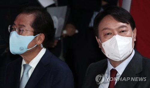 국민의힘 대선 경선 후보인 홍준표 의원과 윤석열 전 검찰총장. /사진=연합뉴스