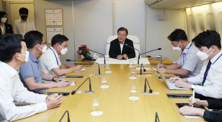 文대통령 "유엔총회 계기로 남북관계 개선, 뜻대로 되지 않아"