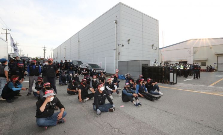 전국가맹점주협의회 "점주 생존권 담보로 한 화물연대 파업 용인 못해"