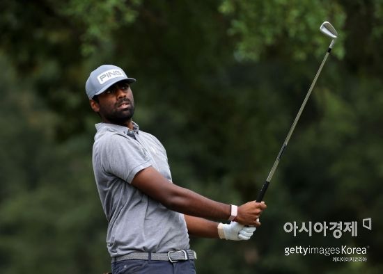 사히스 티갈라가 샌더슨팜스챔피언십 셋째날 7번홀에서 티 샷을 하고 있다. 잭슨(미국)=Getty images/멀티비츠