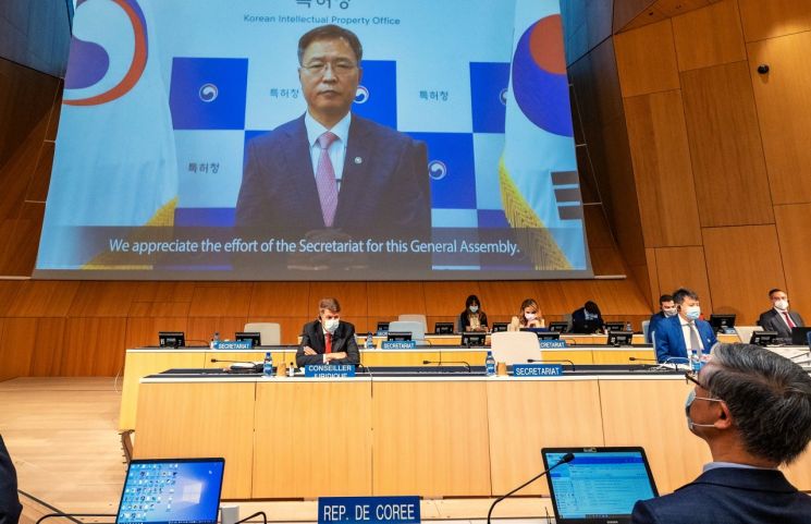 [포토] 김용래 특허청장, 세계지식재산기구 총회 대표연설
