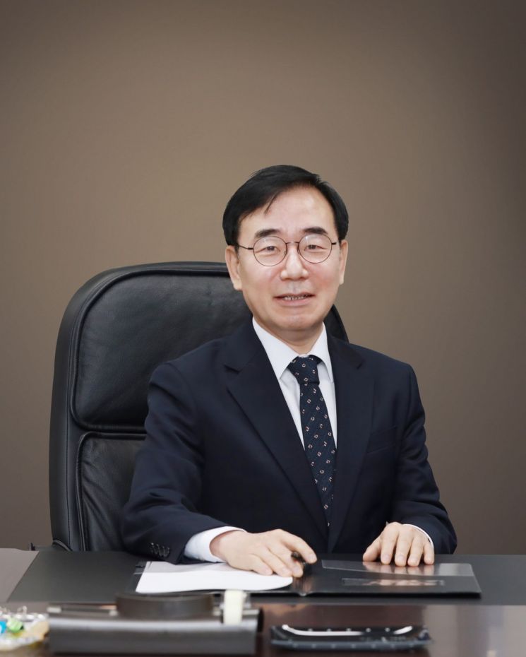 "세계는 저작권 전쟁…오징어게임·BTS 선제대응 나서야"