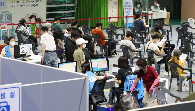 당국 "백신 패스는 한시적 제도… 유효기간 6개월 지정 여부는 미결정"