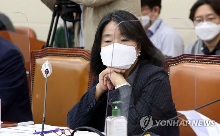 윤미향 무소속 의원. [이미지출처=연합뉴스]