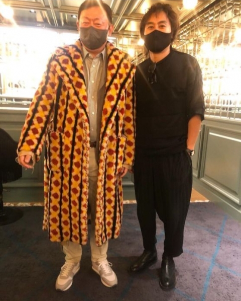 "9만7000원짜리 운동화" … 신동빈 회장의 '친환경 플렉스'