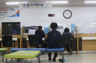 고용보험 가입자 1500만명 돌파…20대는 7개월째 감소