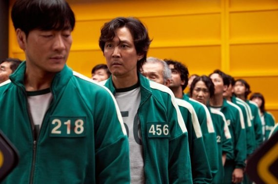 "'오징어 게임' 초록색 체육복, 우리가 원조"…中 황당 주장에 시민들 분노