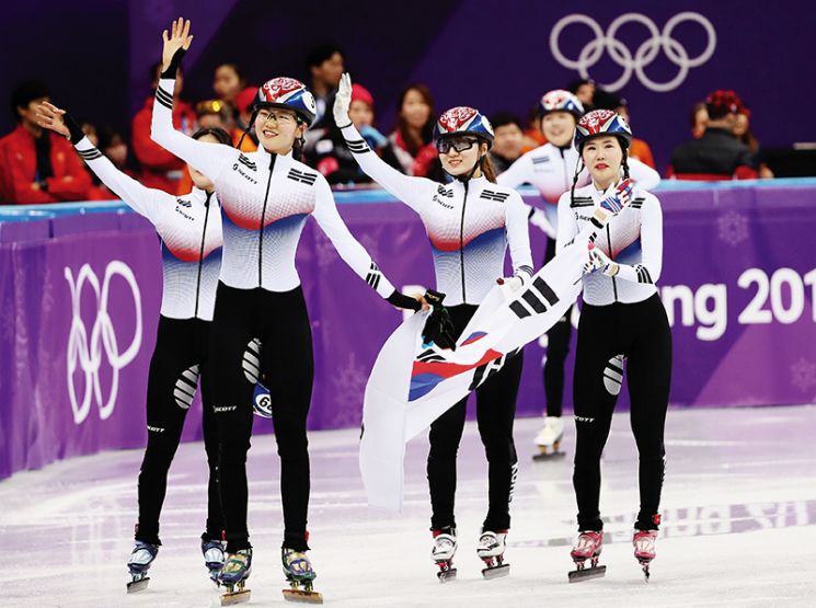 심석희 "최민정 토나와" "개XX"… 동료 욕설·비하문자 '충격' 