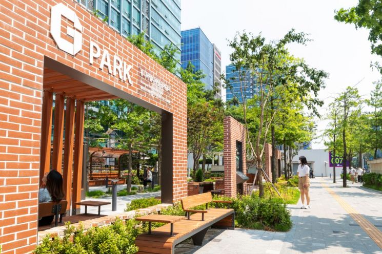 위험한 골목길·복잡한 전통시장 '유니버설디자인' 적용…가산디지털단지역 주변 등 3곳 환경개선