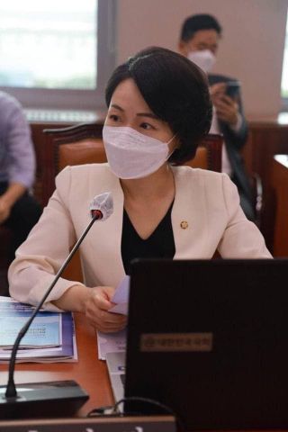 [2021 국감]홍정민 "코로나 이후 수요증가로 유가 급등…유류세 15% 인하해야"