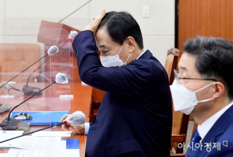 이주열, 이재명 기본대출에 "채무 상환 부담 커지는 부작용 있다"