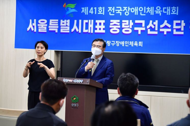 [포토] 금천구, 26살 청년이 되다