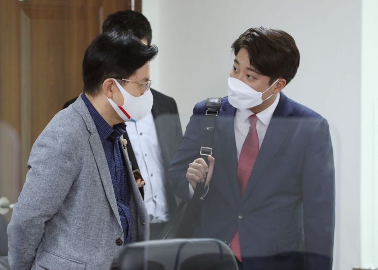 이준석 "황교안, 본인이 불리하면 '부정선거'? 부끄러운 줄 알아야"