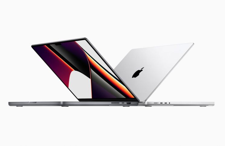 脫인텔 가속화하는 애플, 자체 칩 'M1 프로·맥스' 탑재한 '맥북 프로' 공개