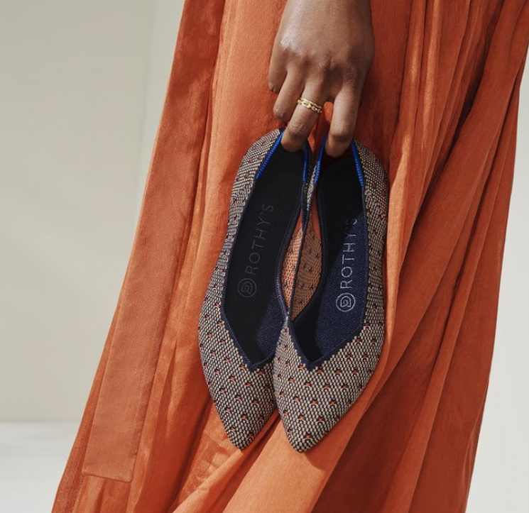 플라스틱으로 만든 신발…영국 왕자비도 사로잡은 브랜드 '로티스'[히든業스토리]