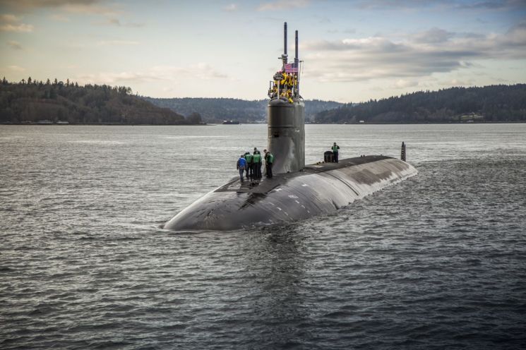 中 "美, 남중국해 공해상서 핵잠수함 충돌사건 해명해야"