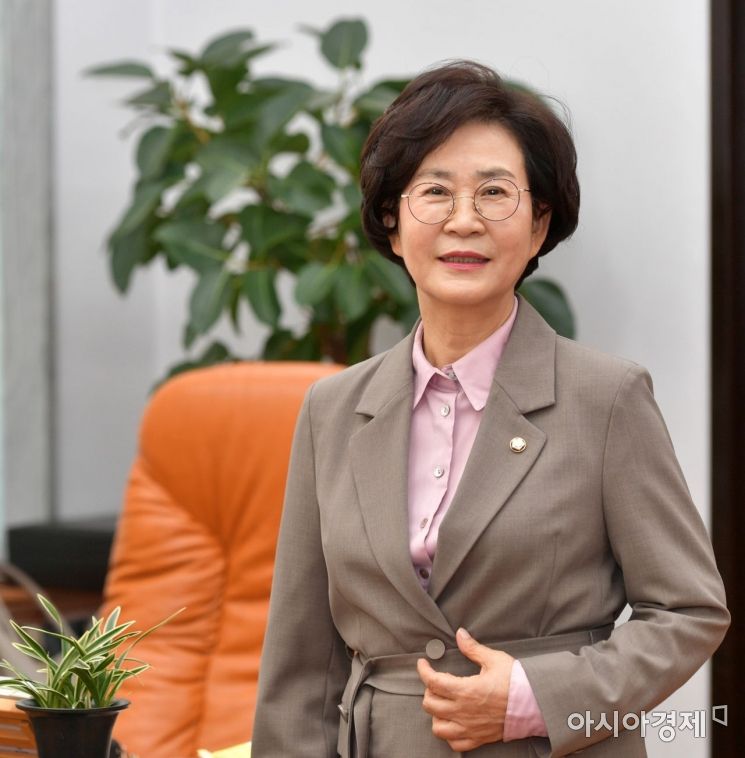 [W프런티어] 김상희 국회부의장 "여성이 정치 참여 안하면 성평등 사회 되기 어려워"