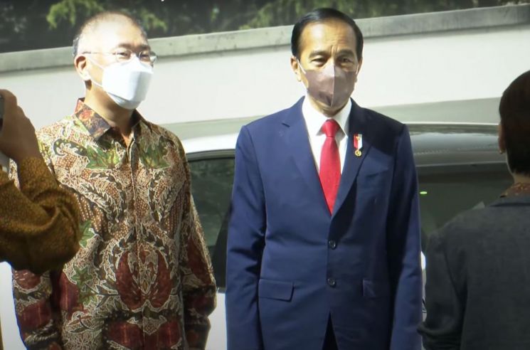 조코위 대통령 만난 정의선 "인도네시아 EV 생태계 조성에 적극 참여"