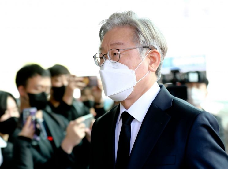 노태우 전 대통령 빈소, 오후에도 각계인사 조문행렬 이어져 (종합)