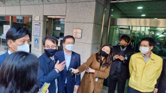 [종합]구현모 KT 대표 공식사과 "내주 피해자 신고센터도 마련"