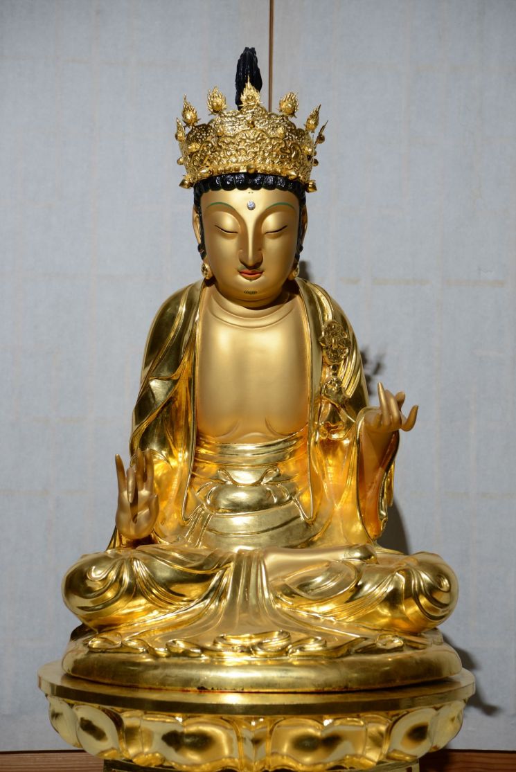 Wooden Seated Manjusri Bodhisattva Statue at Bohyeonsa Temple, Gangneung