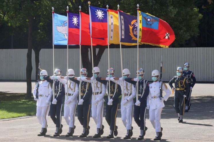 [특파원 다이어리] 대만 달래기 나선 중국