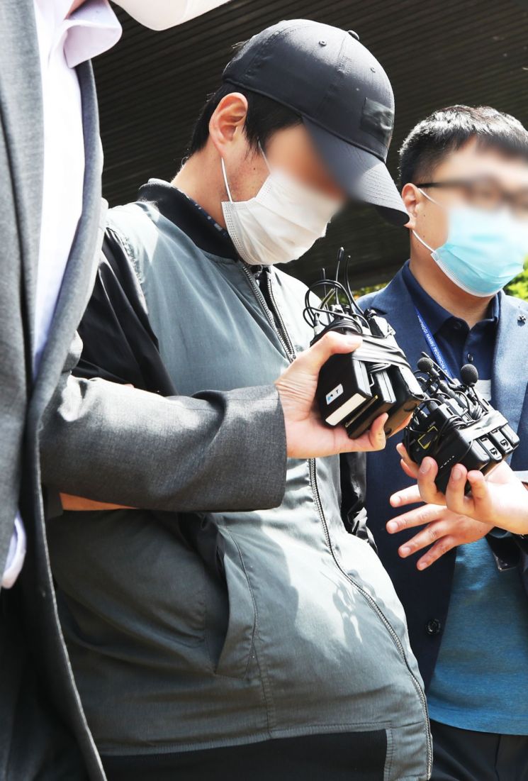 '화성 2살 입양아 학대·사망' 사건 양부 징역 22년