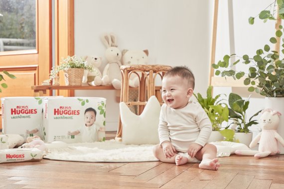 유한킴벌리 하기스는 최근 출시한 맥스드라이 신제품을 포함, 네이처메이트, 오가닉 코튼 커버, 보송보송 등 자사 주요 기저귀 브랜드에 시어버터 성분을 활용하고 있다. 사진제공 = 유한킴벌리