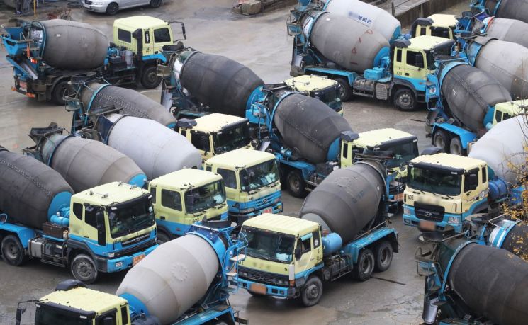 일찍 찾아온 시멘트·레미콘 '가뭄'