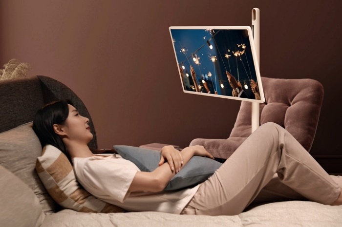 소파베드부터 무빙스탠드TV까지, OTT 최적화 인테리어 제품 인기