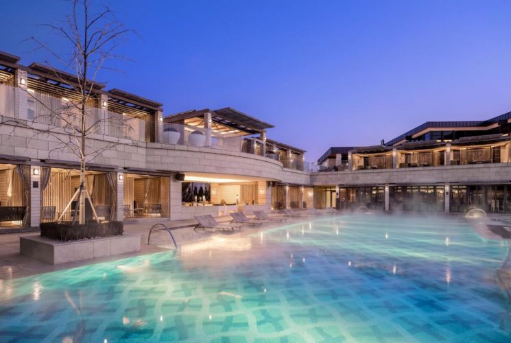 "이색 콘텐츠 경쟁"…호텔家, 위드 코로나 연말 여행 수요 공략