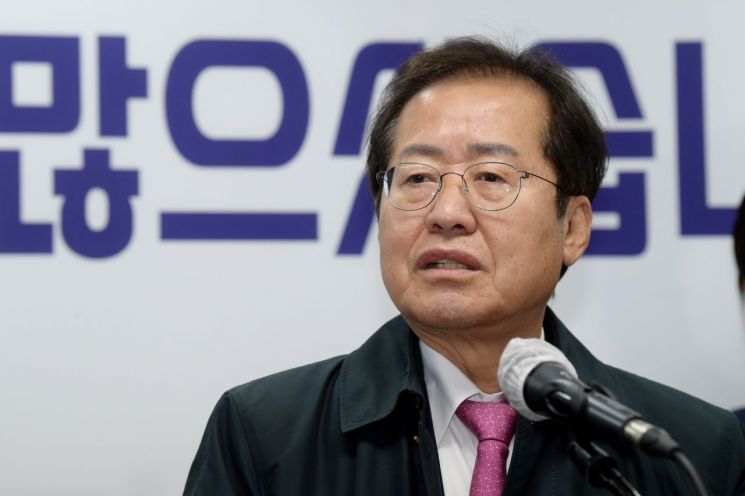 홍준표, '윤석열 보복 수사 두렵지 않나' 질문에…"26년간 내사당해 나올 게 없다"