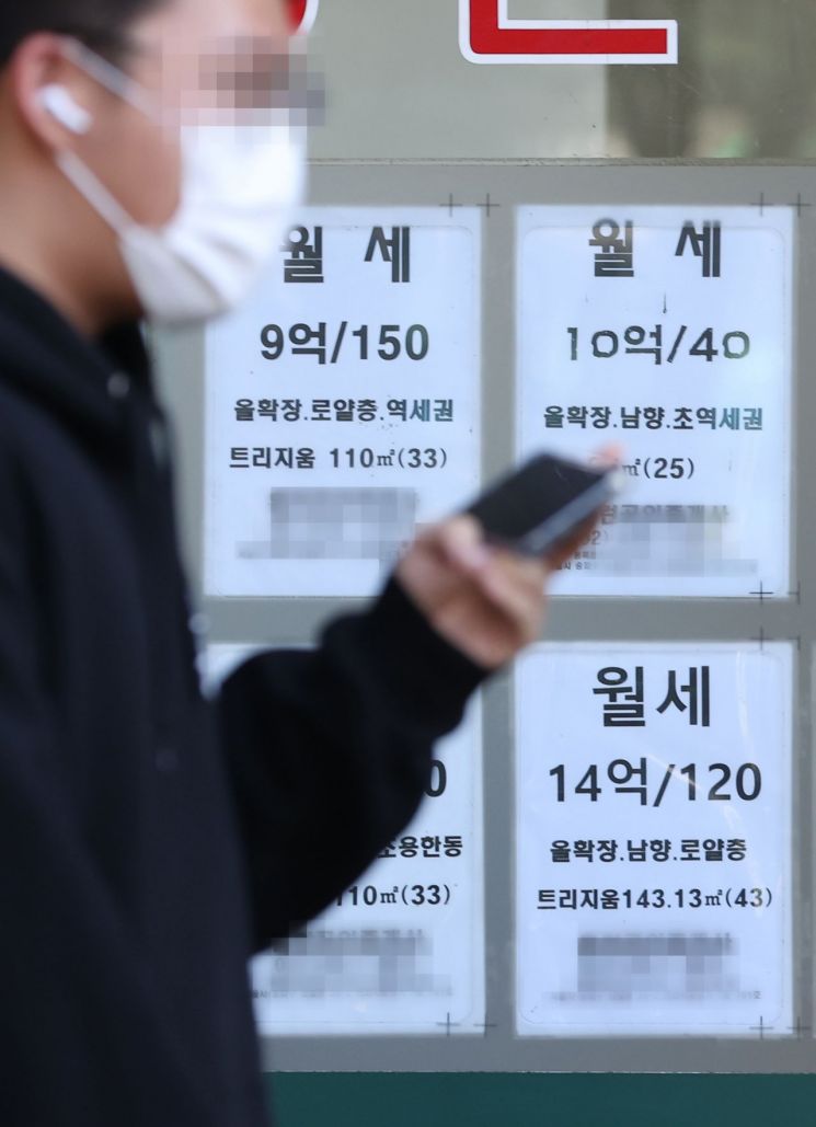 서울 월세 거래량 역대 최다…주거비 부담 커지는 무주택자