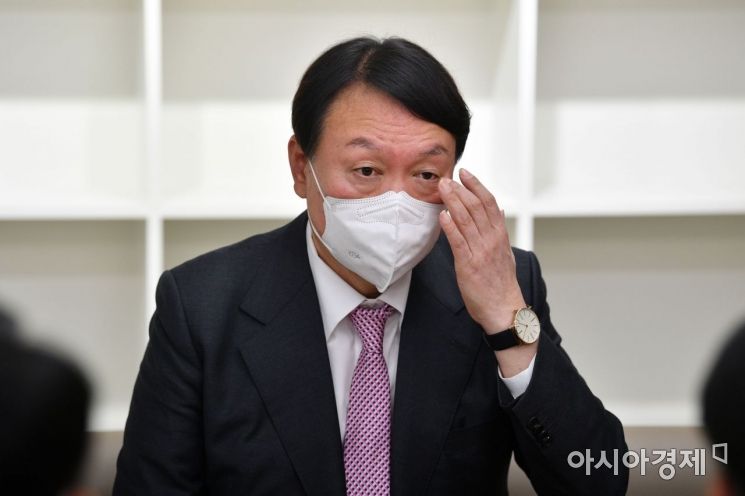 [포토] 윤석열, 천안함 생존장병·유족 면담