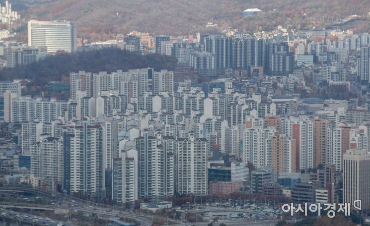 서울 여의도 63스퀘어 전망대에서 바라본 마포 일대 아파트./강진형 기자aymsdream@