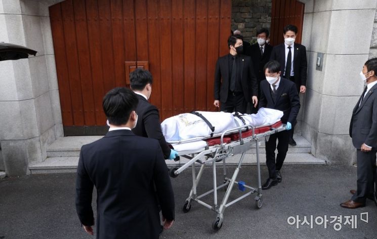 [포토] 연희동 자택 떠나는 전두환 