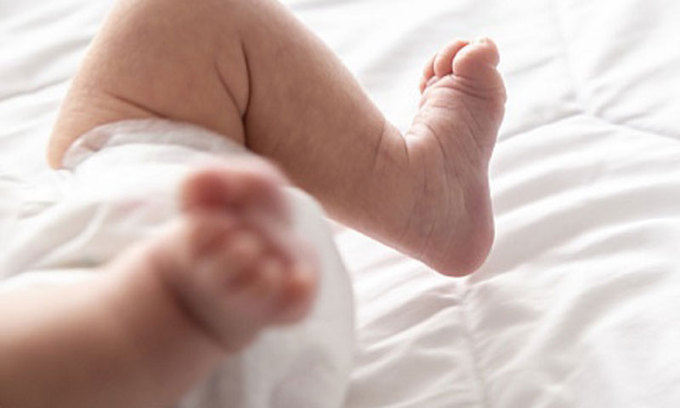 부부싸움하다 생후 7개월 영아 갈비뼈 부러뜨린 부모 징역형 구형