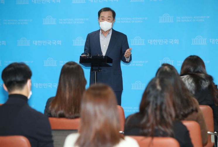 김병준 "'조카 살인' 변호한 이재명, 폭력적 심성 가져… 지도자 자격 없다"