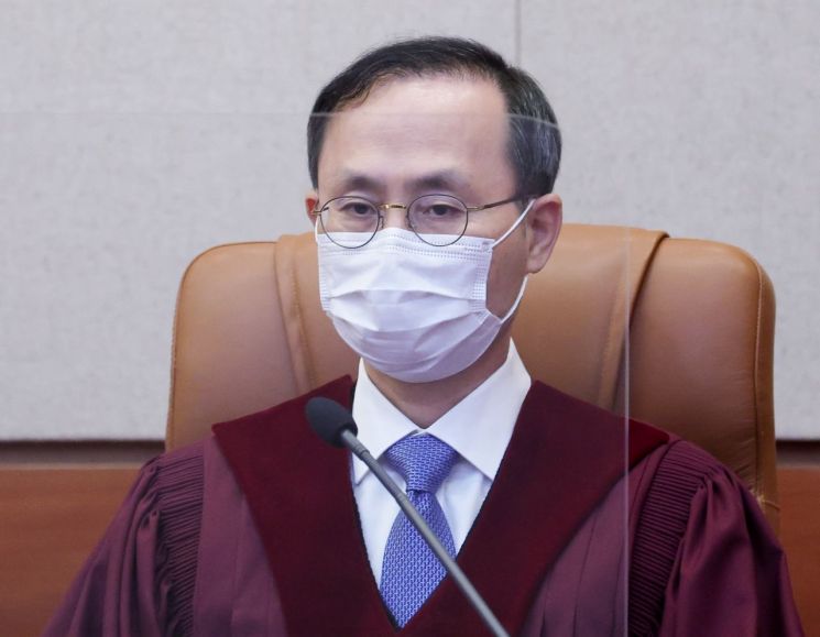 '긴급조치 배상판결'로 징계 대상에 올랐던 김기영 "판결로 징계하면 원시사회"