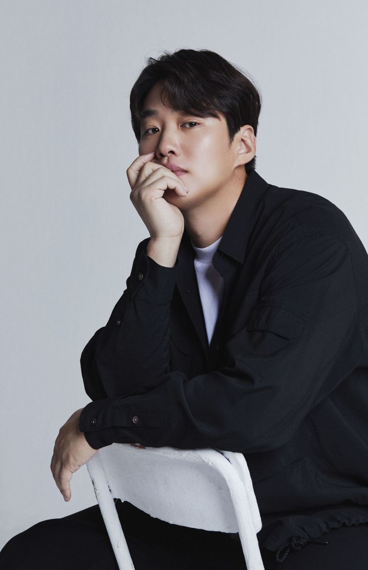 안재홍, 매니지먼트mmm 전속계약