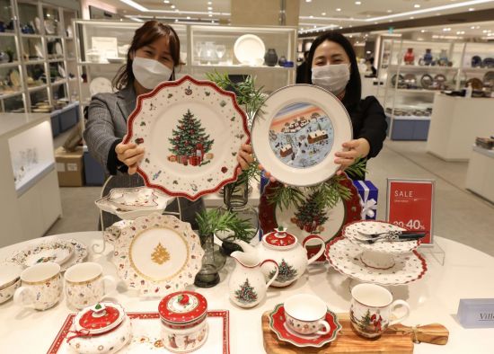 롯데百 광주, 연말 홈파티 분위기 '크리스마스 테이블' 선봬