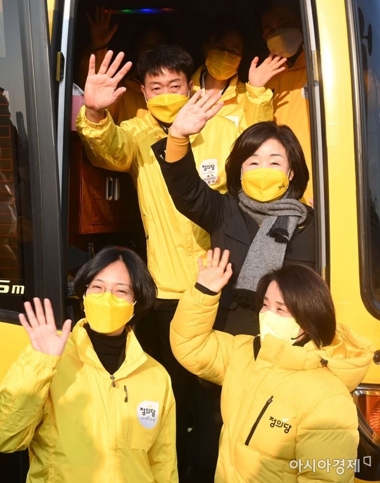 심상정, '심상찮은 버스' 타고 민심 행보…"전국 이름 없는 6411 버스 시민 만나"