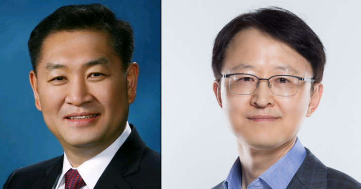 한종희 삼성전자 부회장(왼쪽)과 경계현 삼성전자 사장