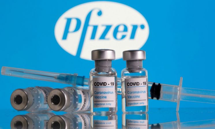 남아공 연구진 "화이자 백신, 오미크론 변이에 항체 수가 40분의 1로 감소"