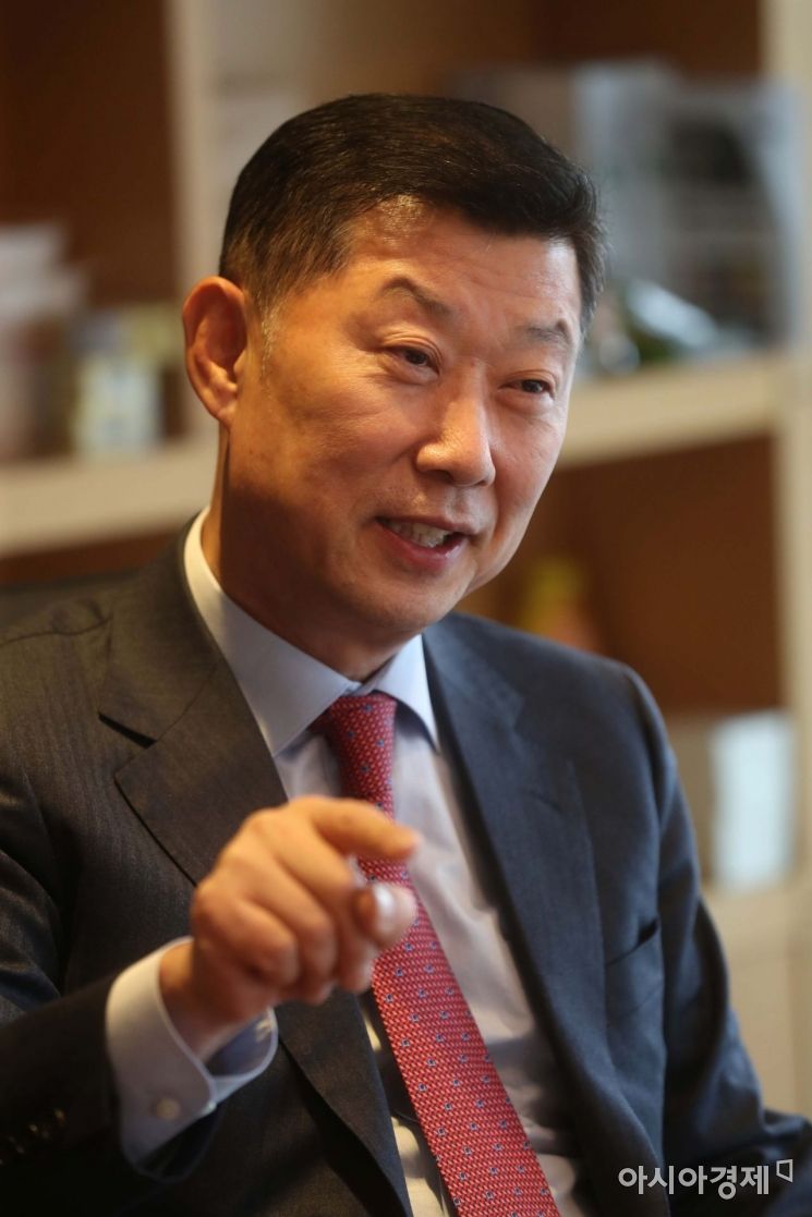 '고래를 삼킨 새우'…김홍국 하림 회장의 '승부사 경영'