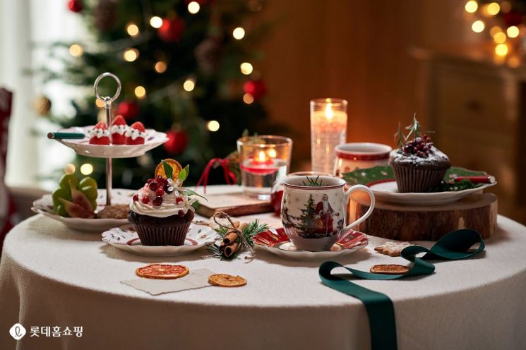 롯데홈쇼핑이 오는16일 독일 명품 식기 브랜드 ‘빌레로이앤보흐’의 ‘토이딜라이트 크리스마스 브런치 세트’를 단독으로 소개한다.
