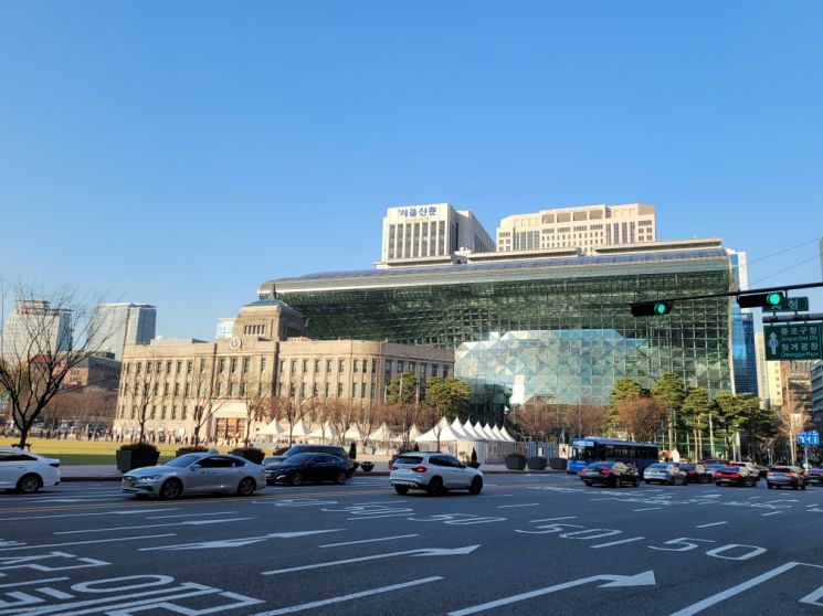 [단독]서울시청 집단확진자 23명 중 22명 돌파감염 사례