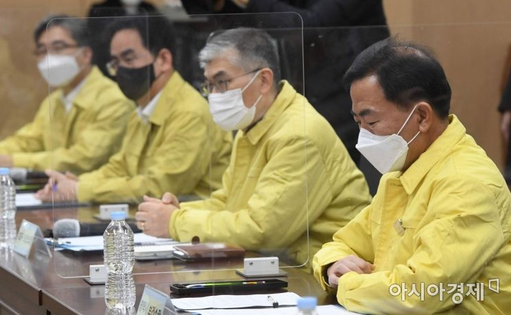 [포토] 김부겸 총리 발언 듣는 수도권 보건소장들